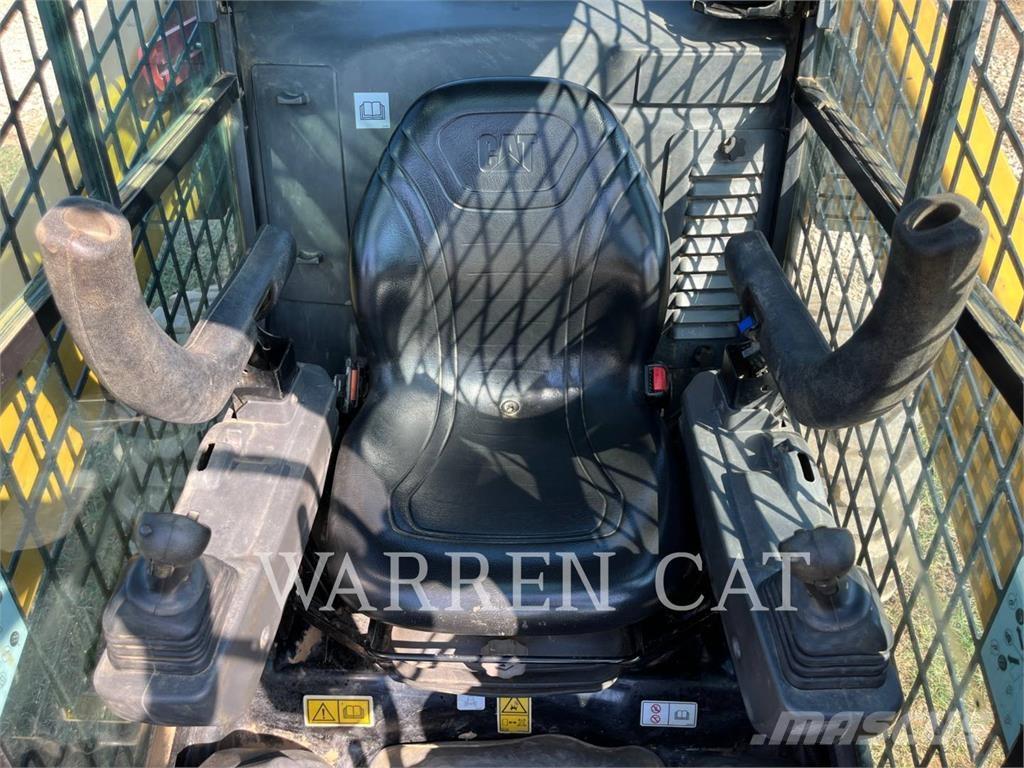 CAT 272D3 C3H1 Liukuohjatut kuormaajat