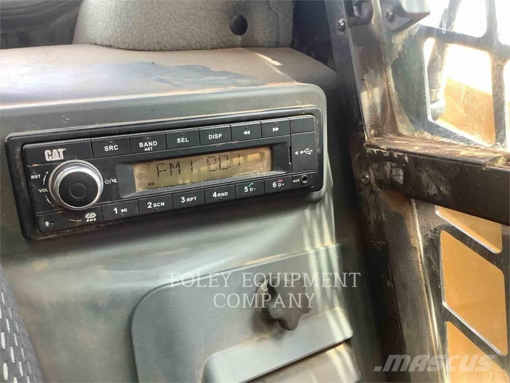 CAT 272D3XPS2C Liukuohjatut kuormaajat
