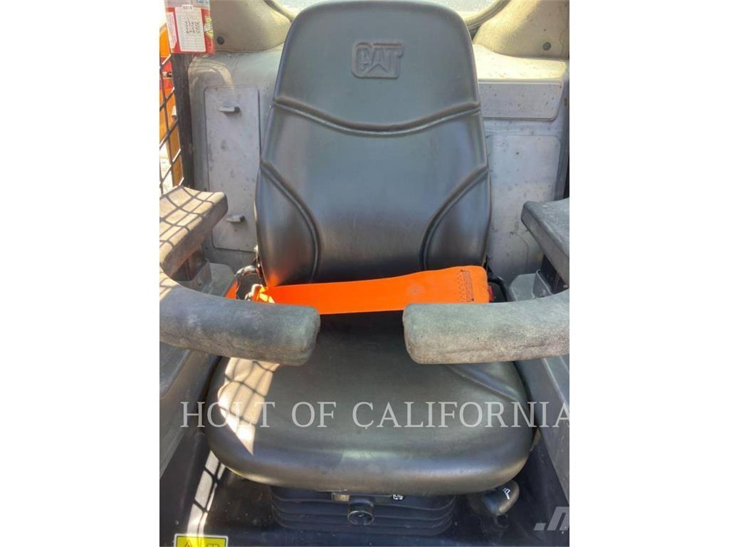 CAT 279 HF Liukuohjatut kuormaajat