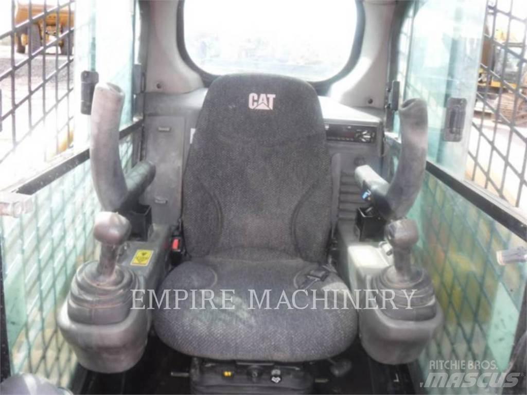CAT 279D Liukuohjatut kuormaajat