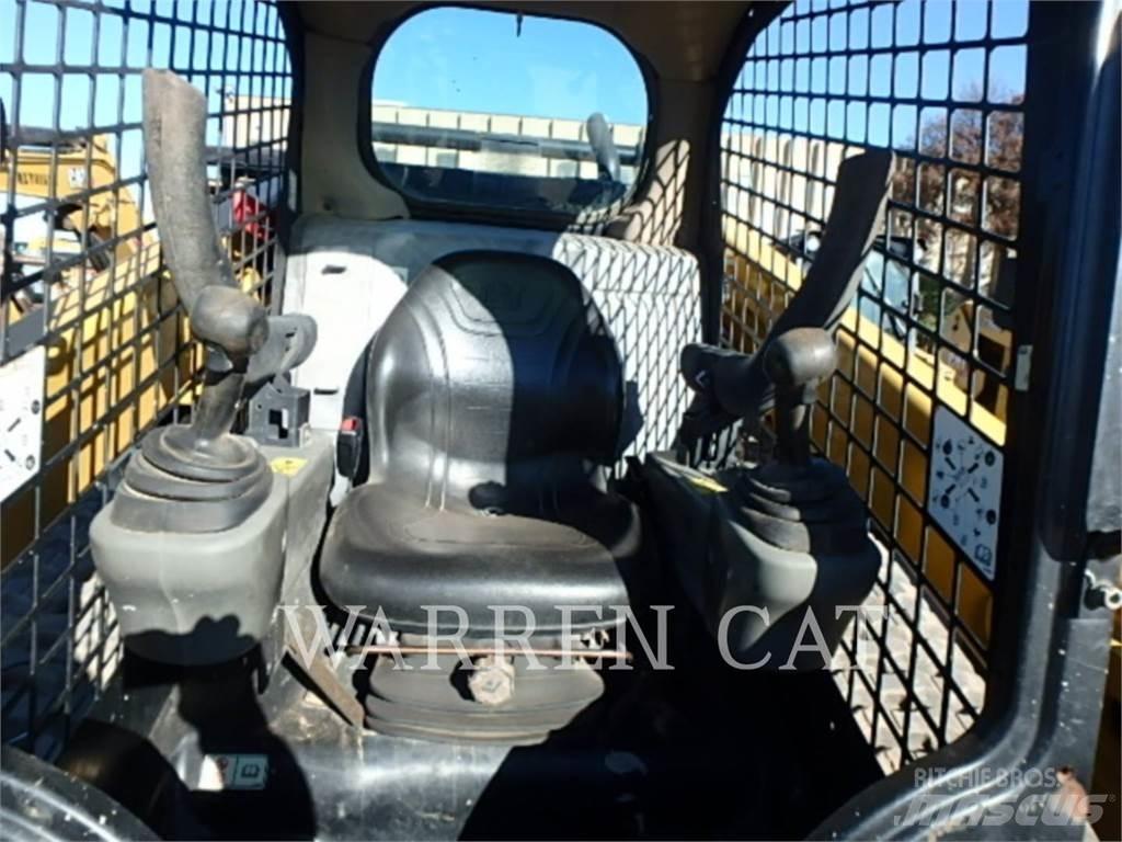 CAT 299D2 Telakuormaajat