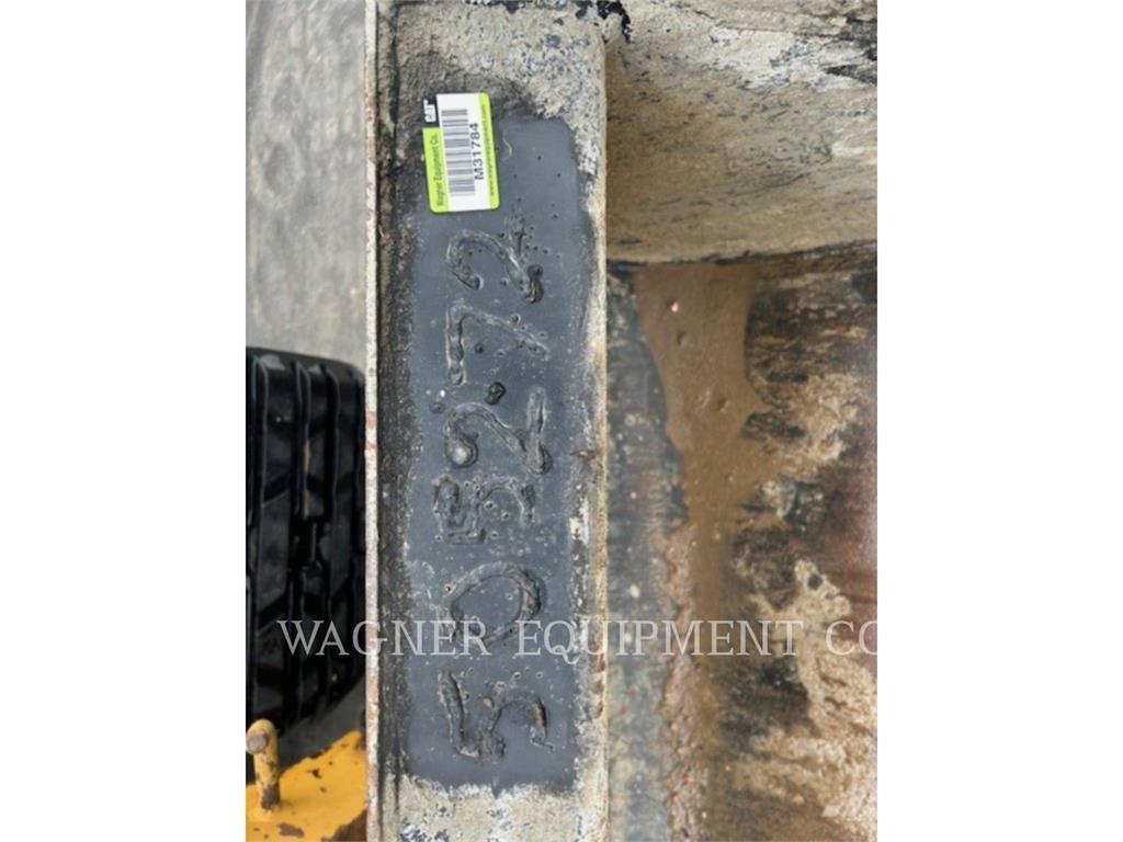 CAT 299D2 Telakuormaajat