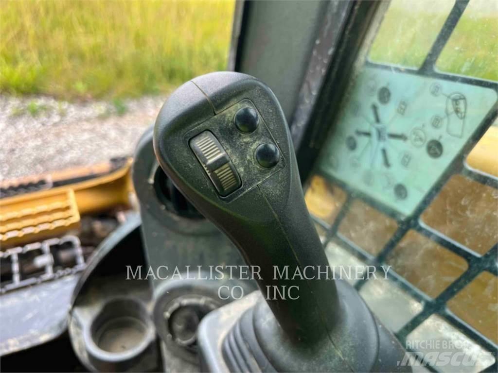 CAT 299D3 Telakuormaajat