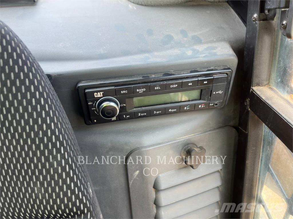 CAT 299D3 Telakuormaajat