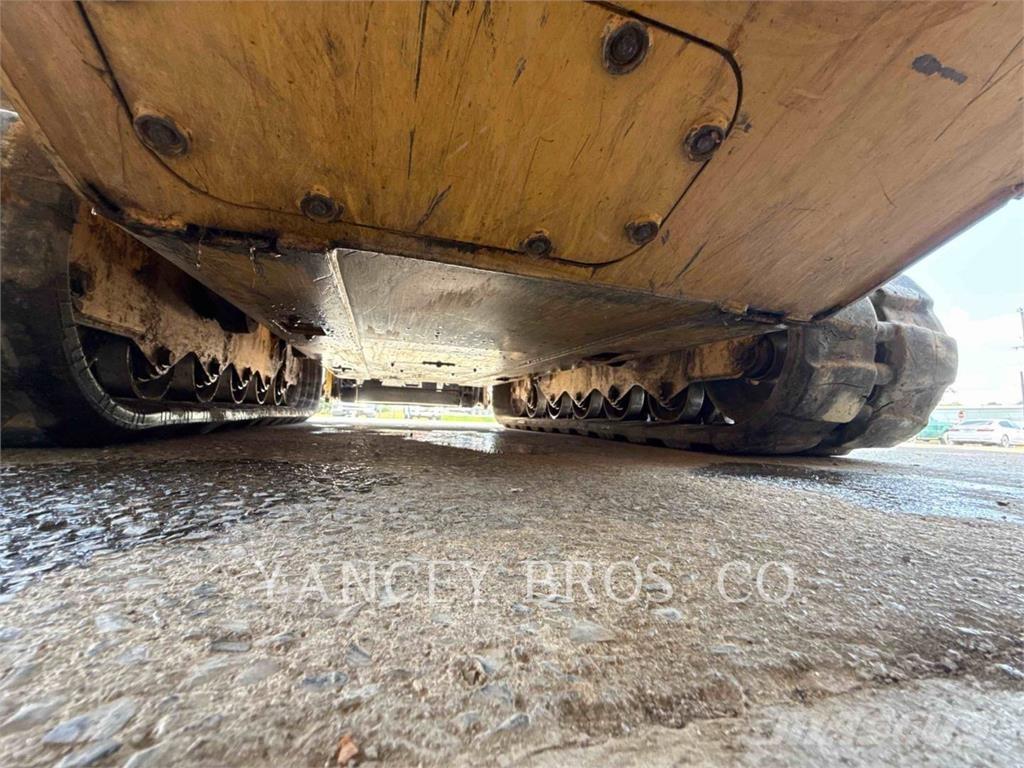 CAT 299D3XE Telaketjupuskutraktorit