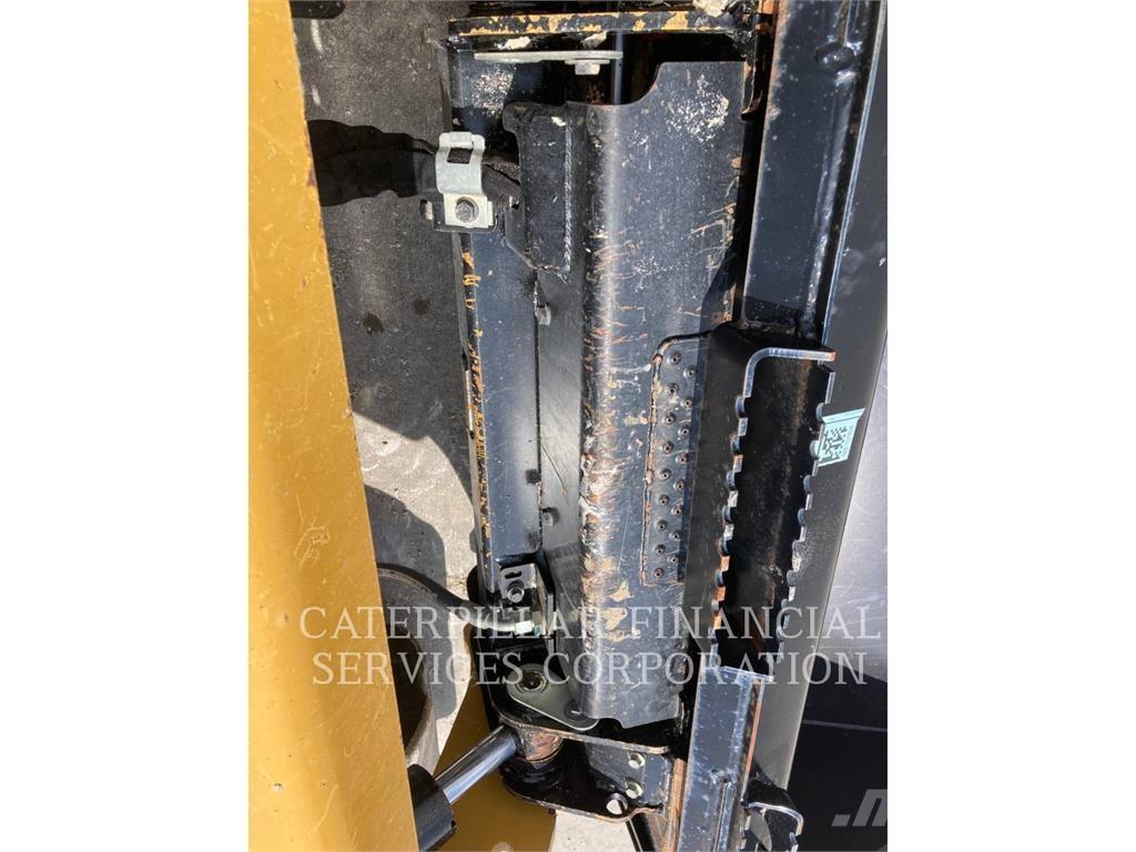 CAT 299D3XE Crawler loaders