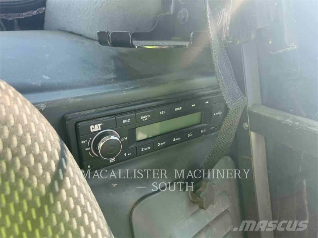CAT 299D3XE Telakuormaajat