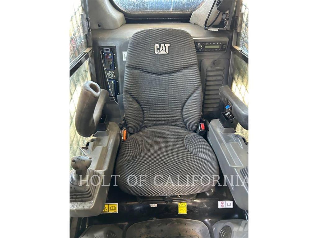 CAT 299D3XE Liukuohjatut kuormaajat