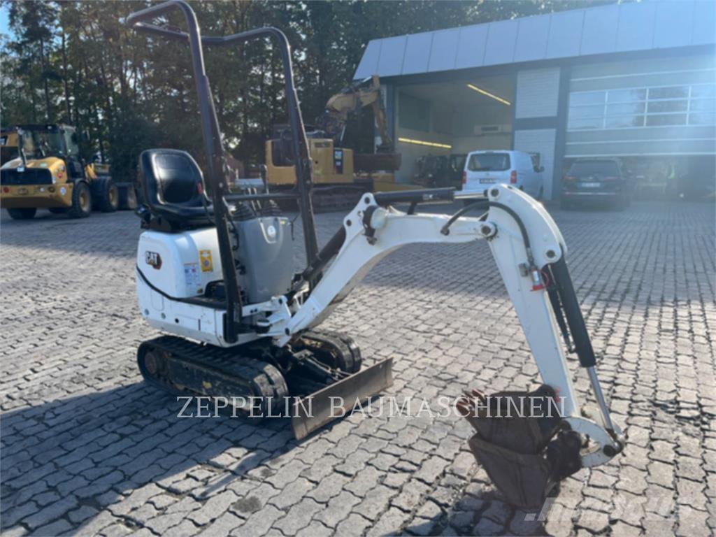 CAT 300.9D Telakaivukoneet