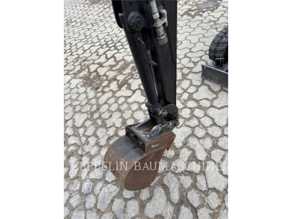 CAT 300.9D Telakaivukoneet