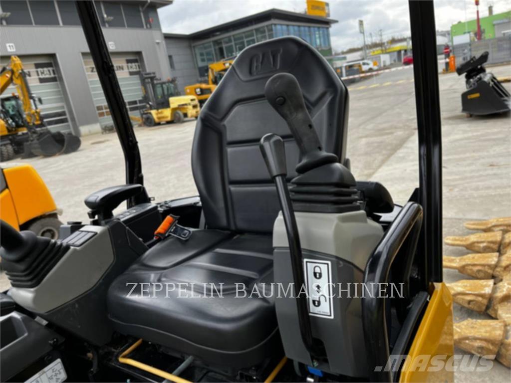 CAT 301.5-05A Telakaivukoneet