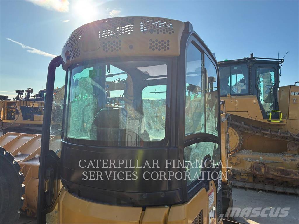 CAT 301.6-05 Telakaivukoneet