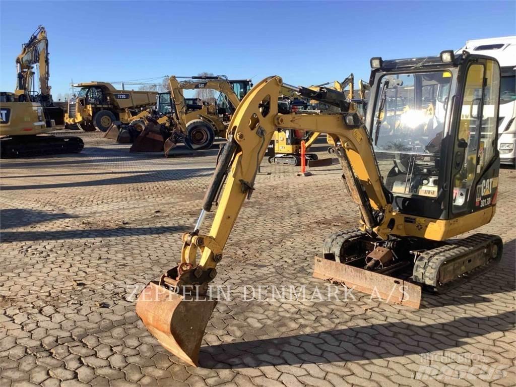 CAT 301.7D Telakaivukoneet