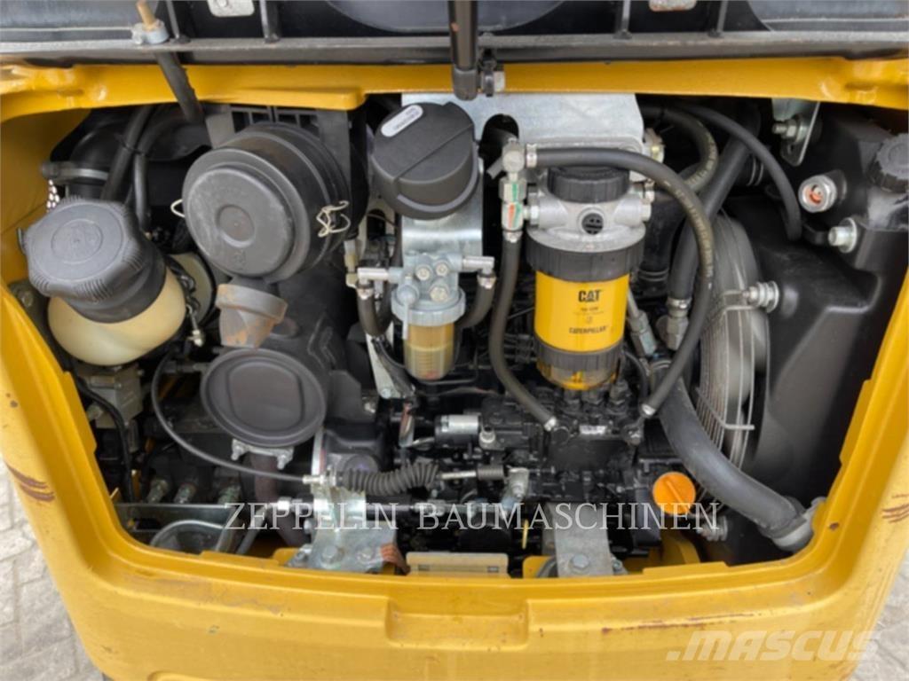 CAT 301.7D Telakaivukoneet