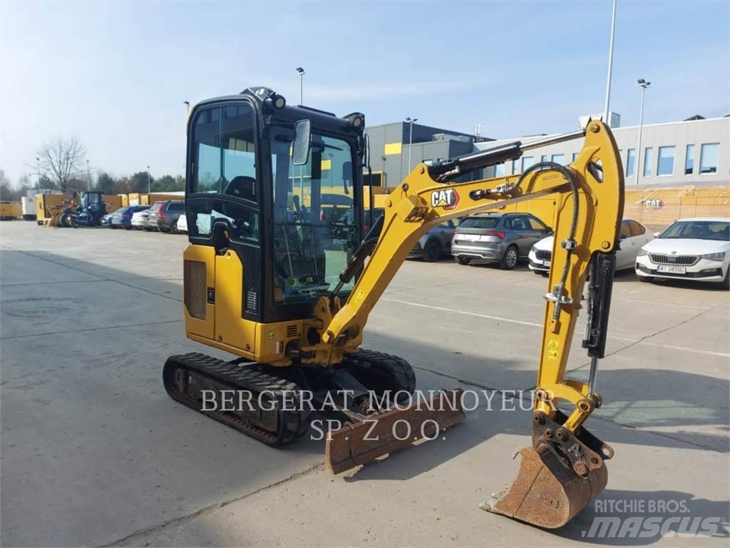 CAT 301.8 Telakaivukoneet