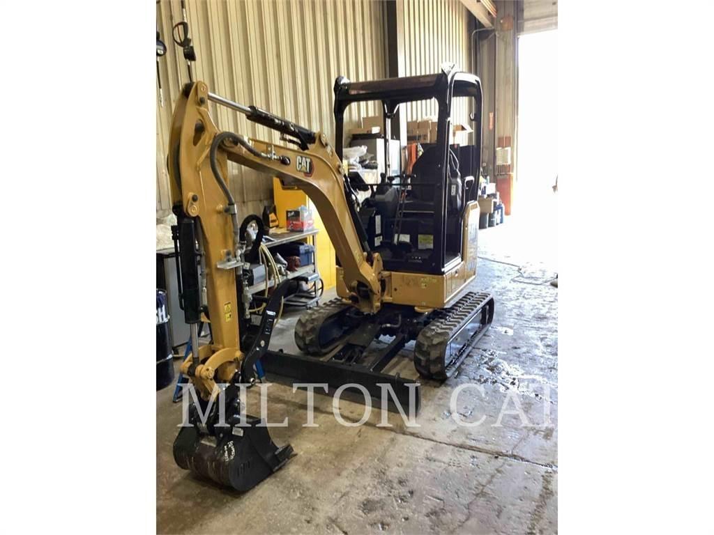 CAT 301.8 Telakaivukoneet