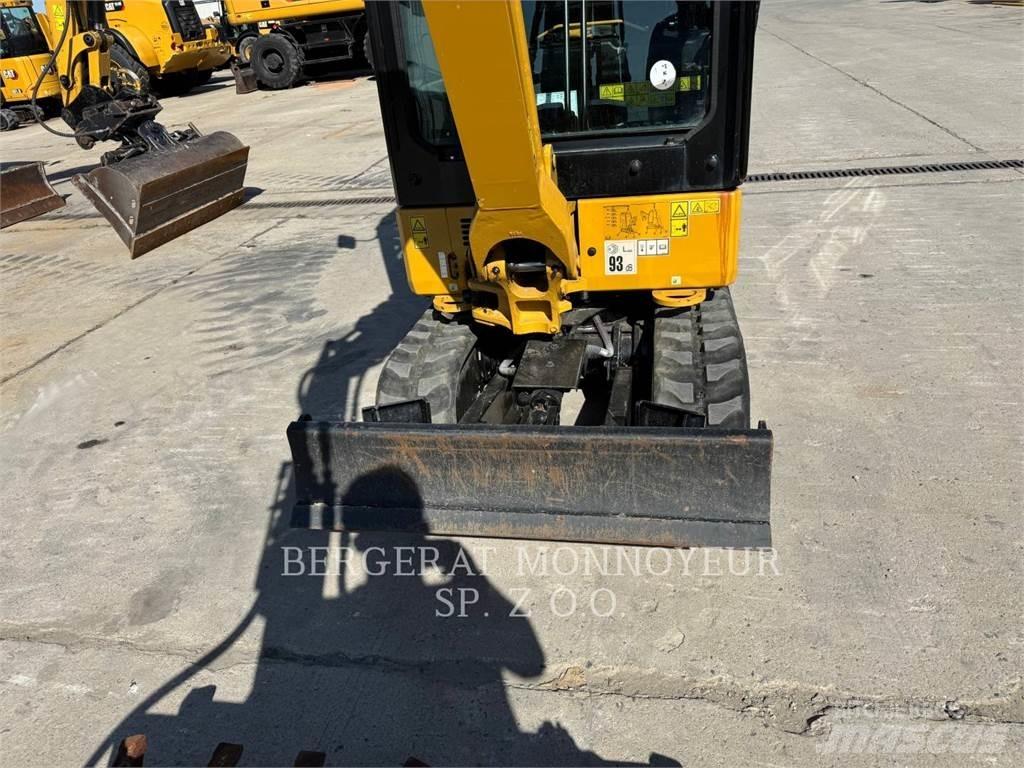 CAT 301.8 Telakaivukoneet
