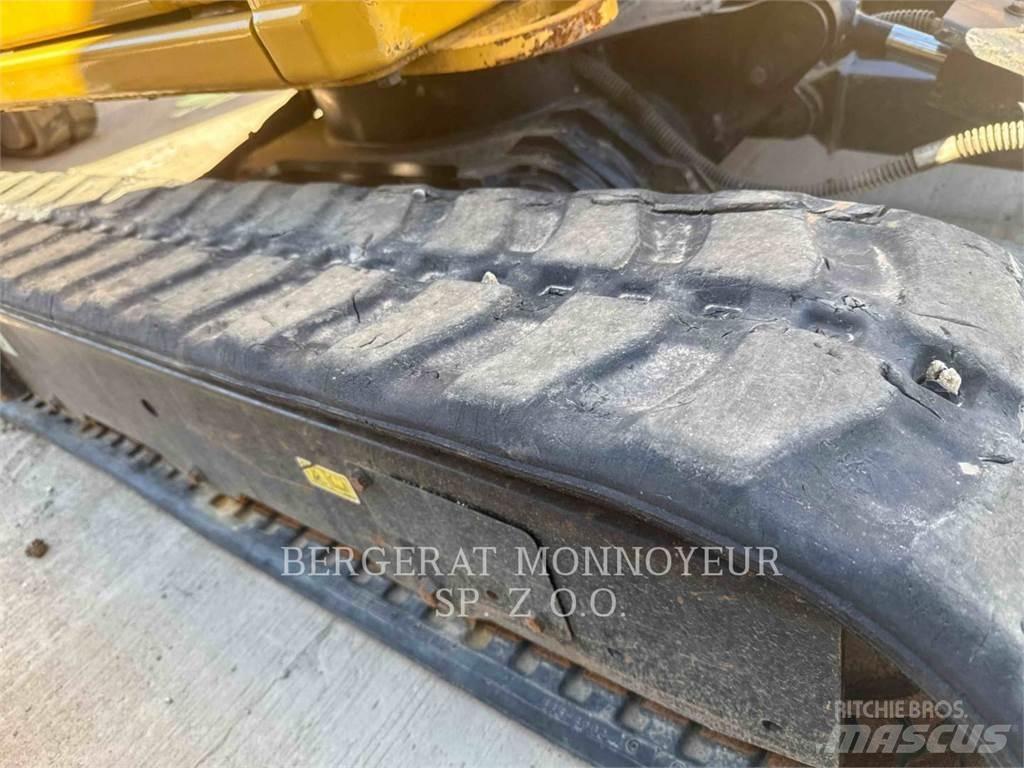 CAT 301.8 Telakaivukoneet