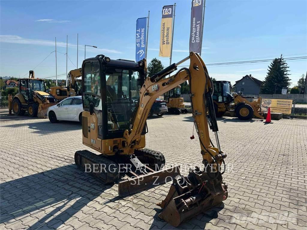 CAT 301.8 Telakaivukoneet