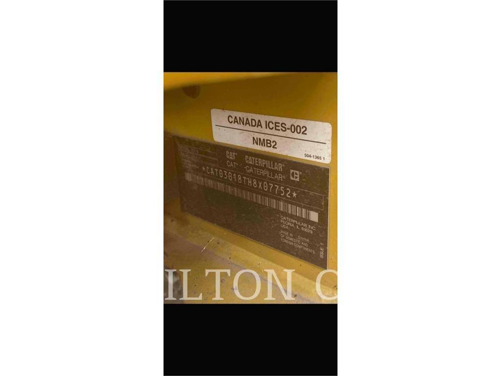 CAT 301.8 Telakaivukoneet