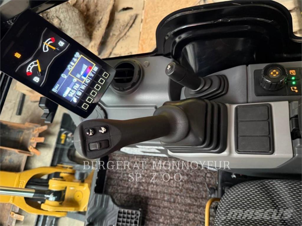 CAT 301.8 Telakaivukoneet