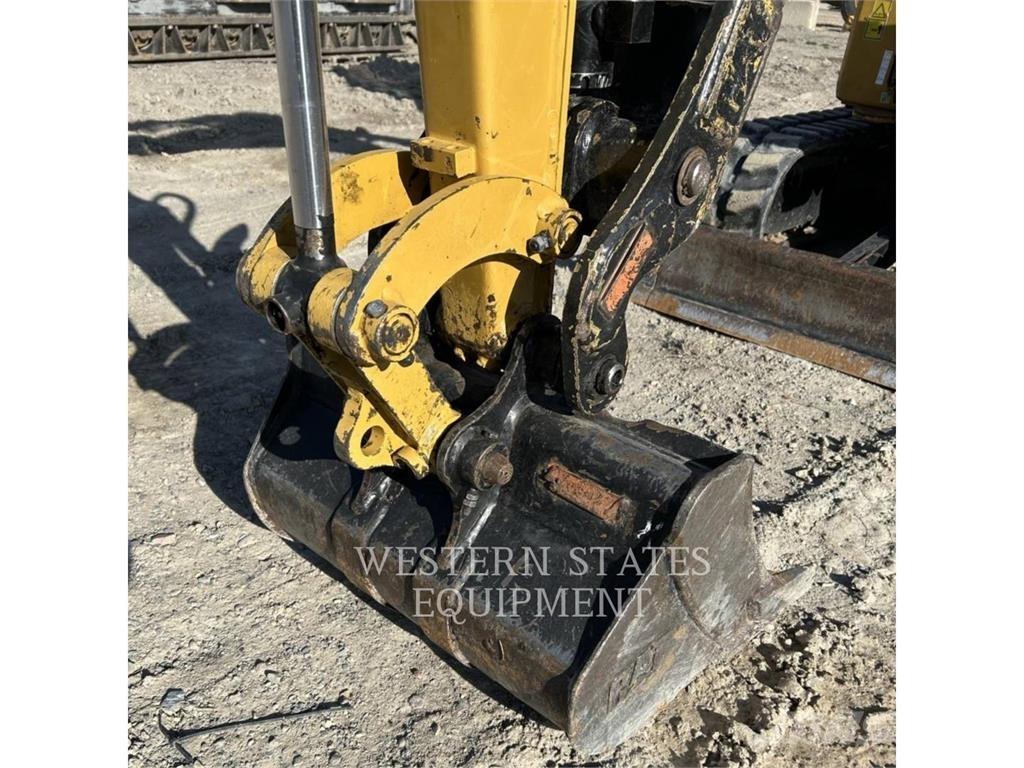 CAT 302 Telakaivukoneet