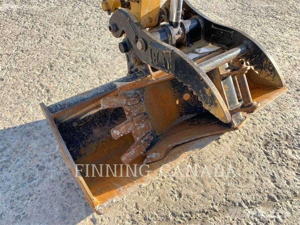 CAT 302-05 Telakaivukoneet