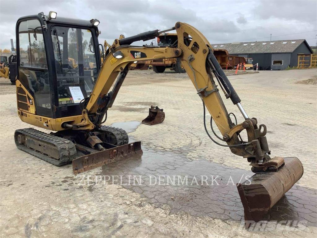 CAT 302.2D Telakaivukoneet