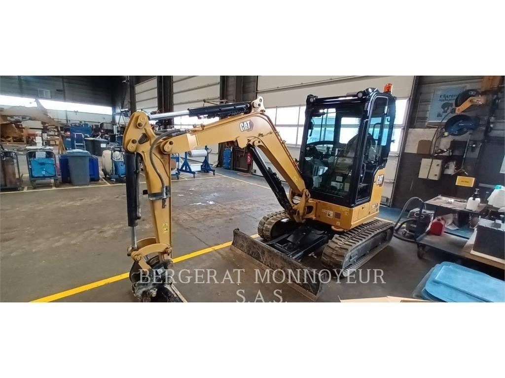 CAT 302.7 Telakaivukoneet