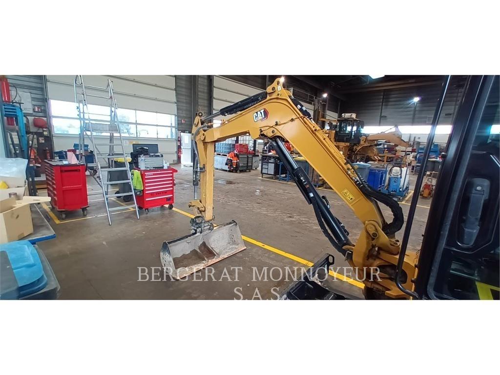 CAT 302.7 Telakaivukoneet