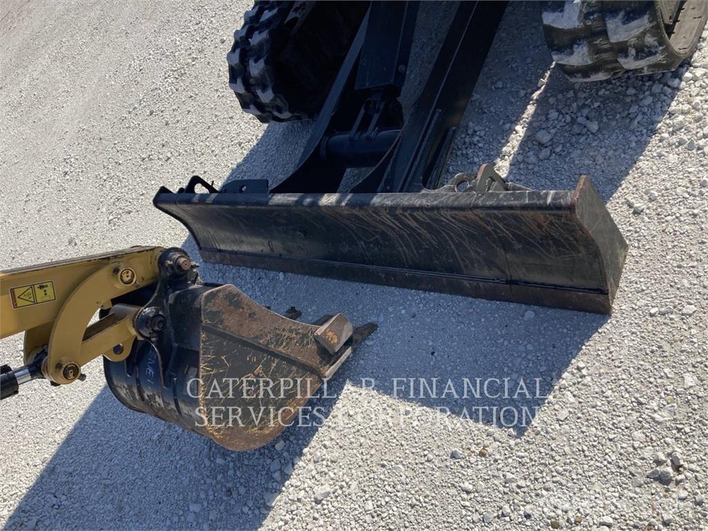 CAT 302.7-07CR Telakaivukoneet