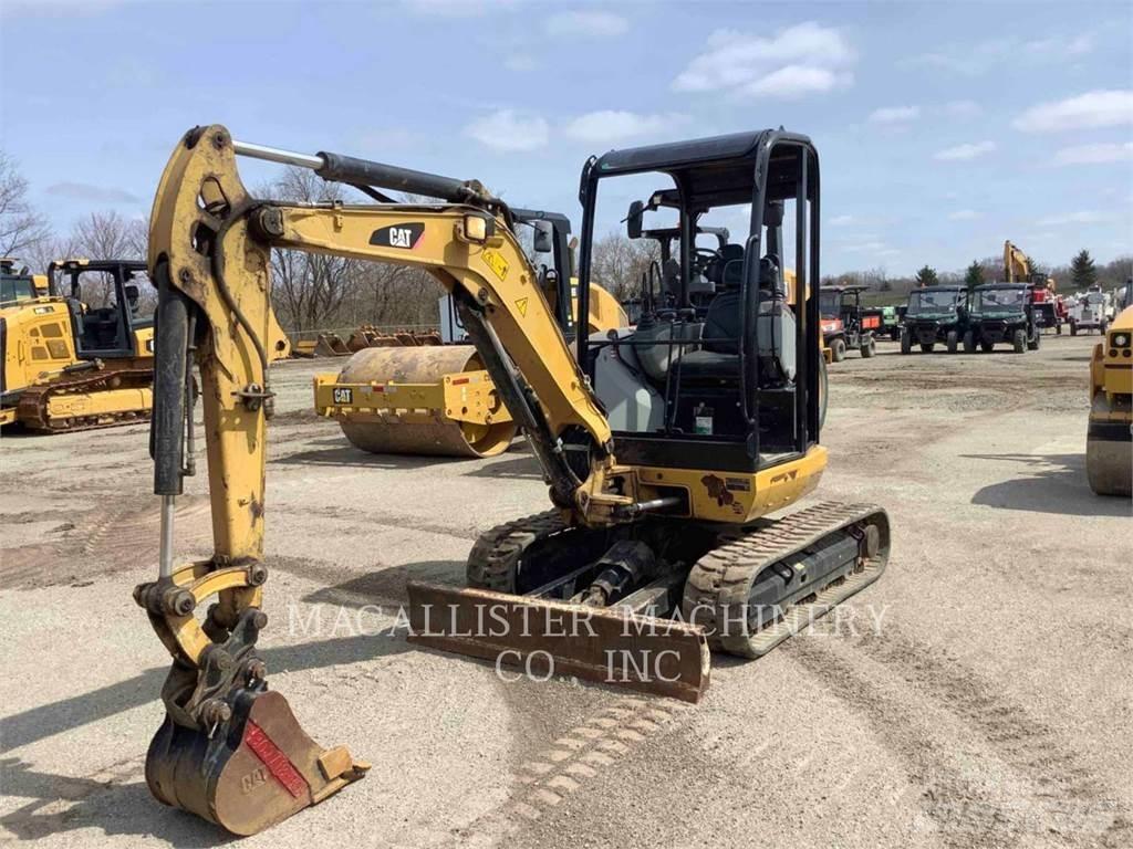 CAT 302.7DCR Telakaivukoneet