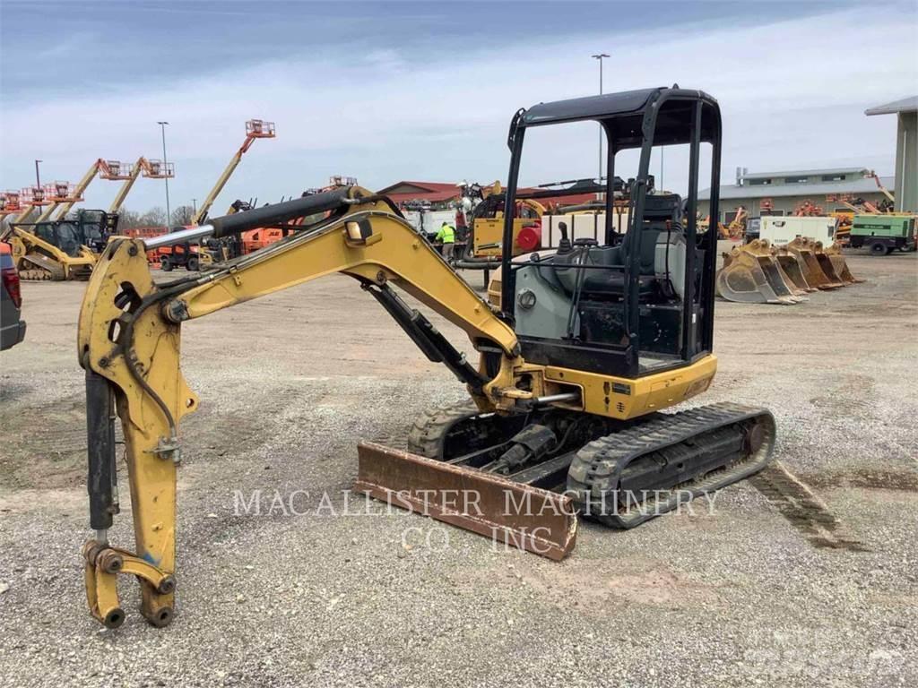 CAT 302.7DCR Telakaivukoneet