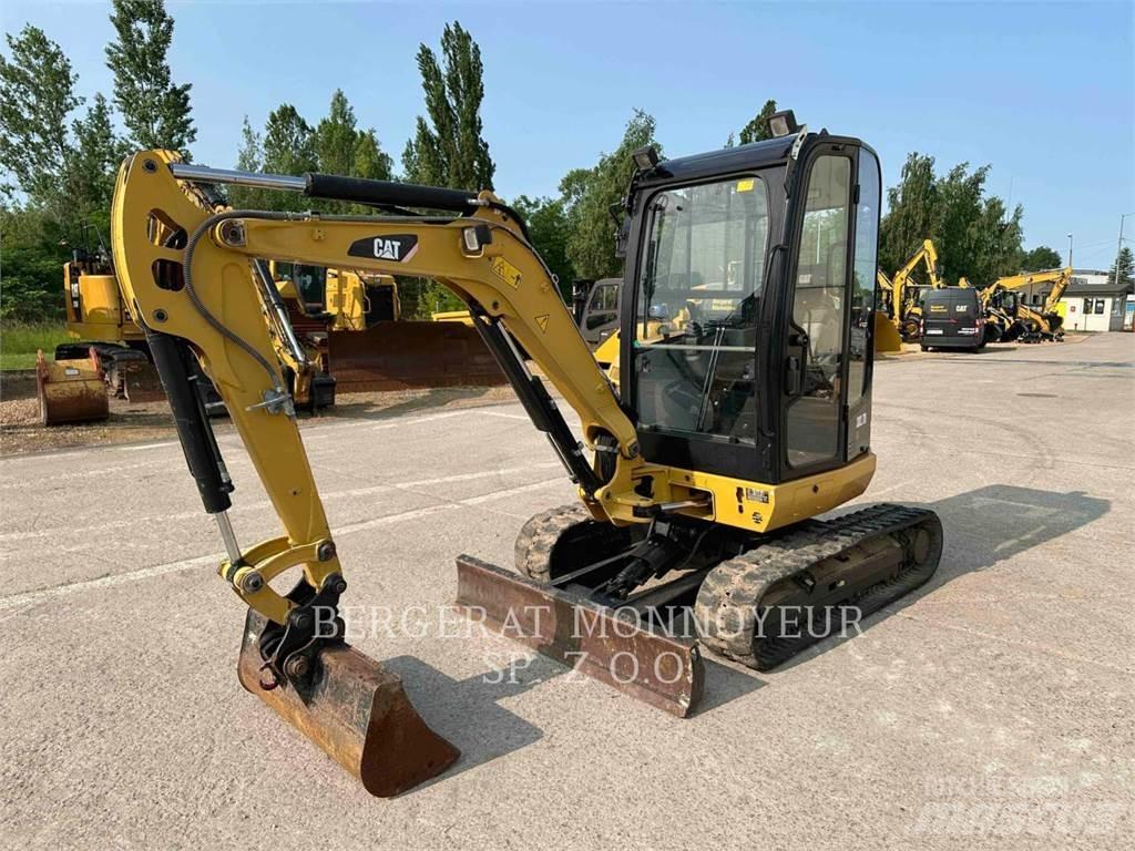CAT 302.7DCR Telakaivukoneet