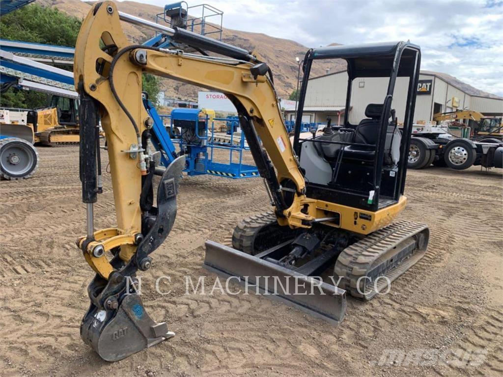 CAT 302.7DCRCN Telakaivukoneet