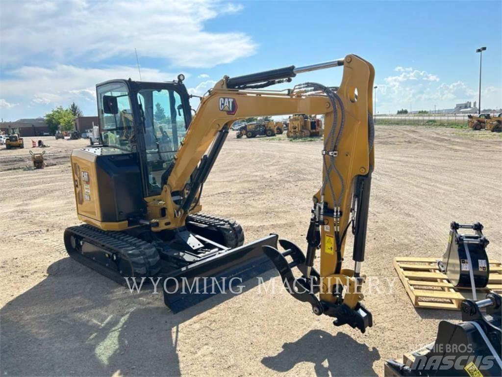 CAT 304 Telakaivukoneet
