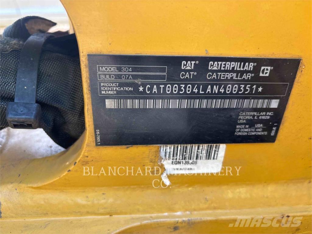 CAT 304 Telakaivukoneet