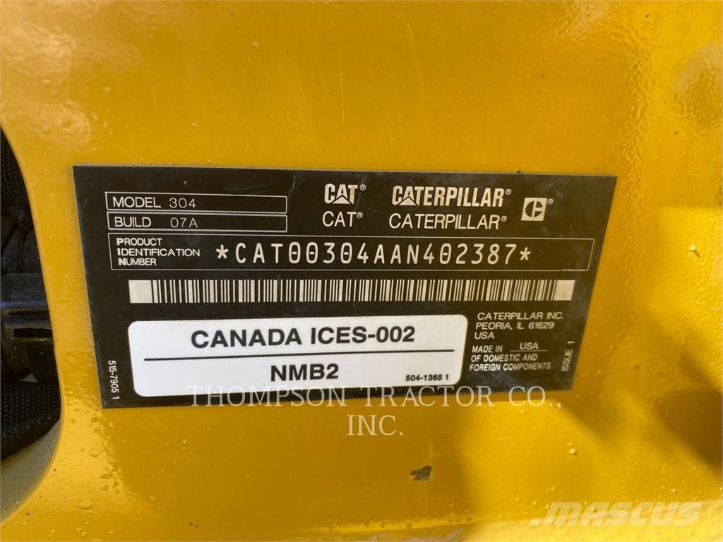 CAT 304 Telakaivukoneet