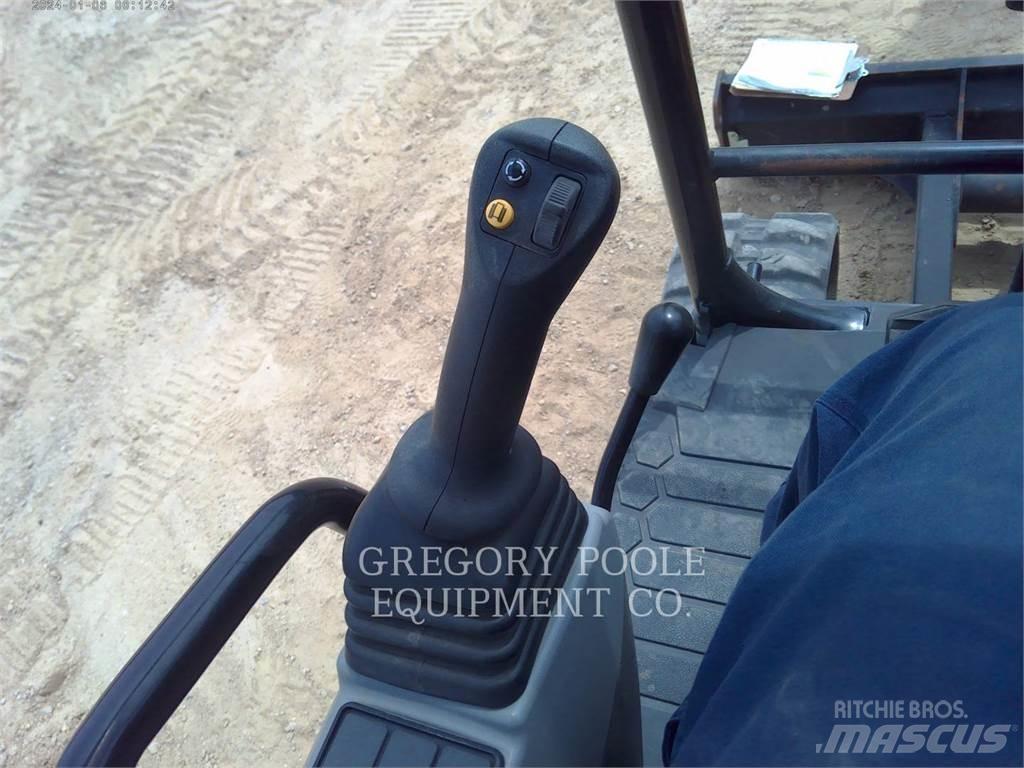 CAT 30407 Telakaivukoneet