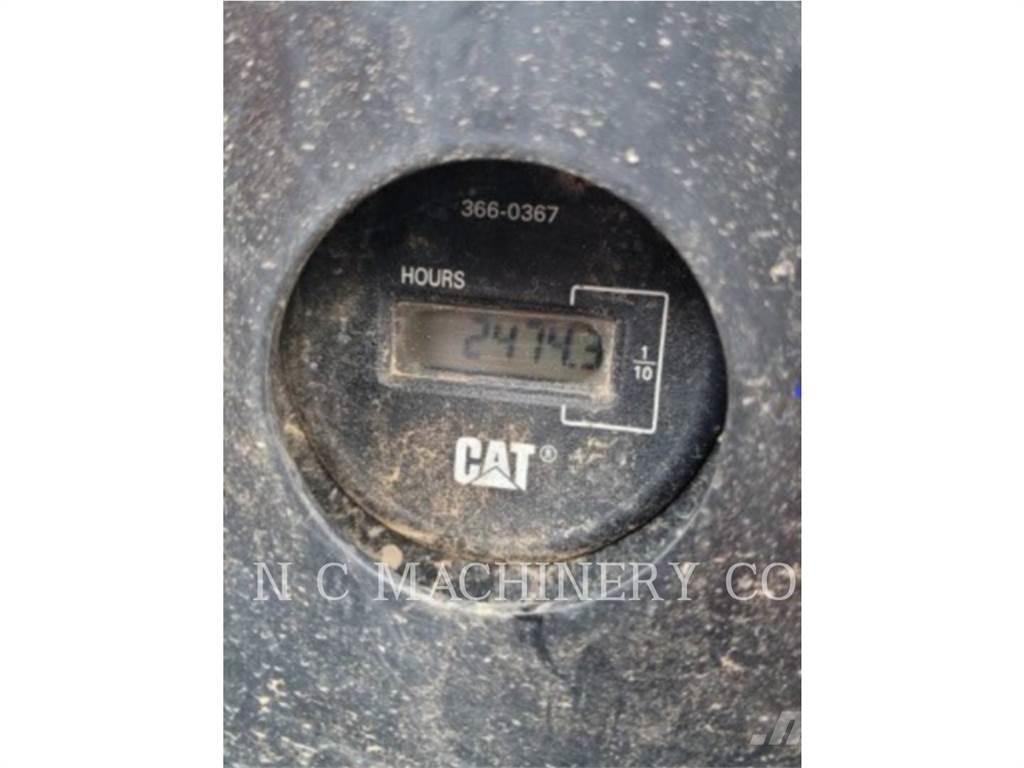 CAT 304E2 CRCB Telakaivukoneet