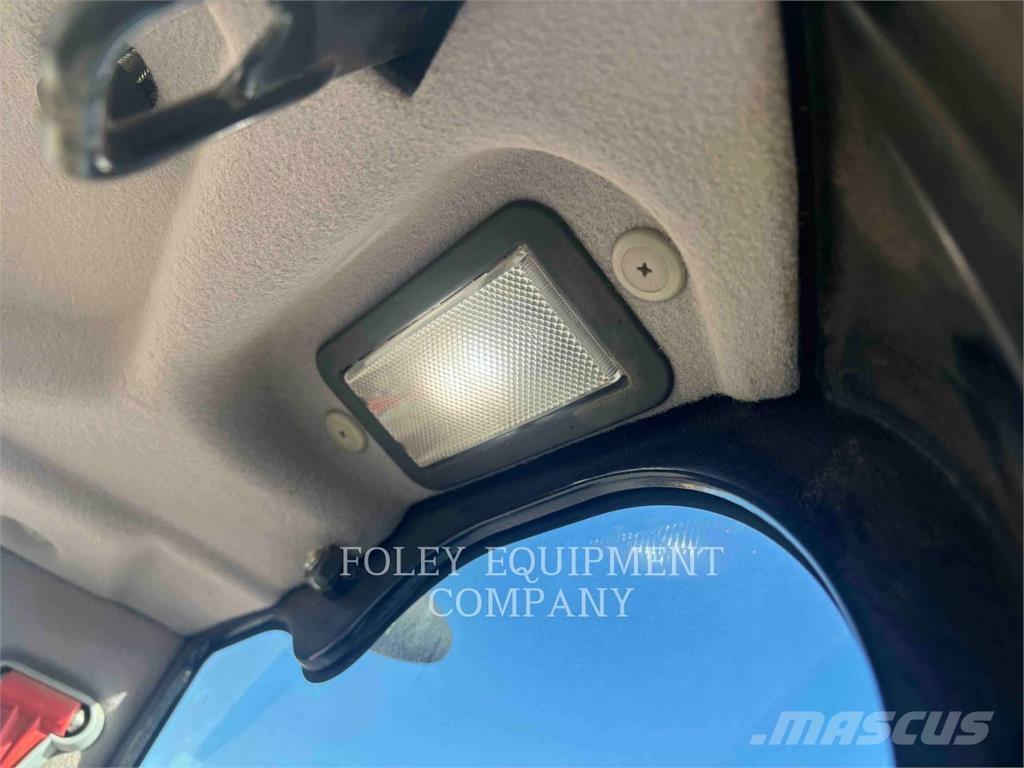 CAT 30507CR Telakaivukoneet