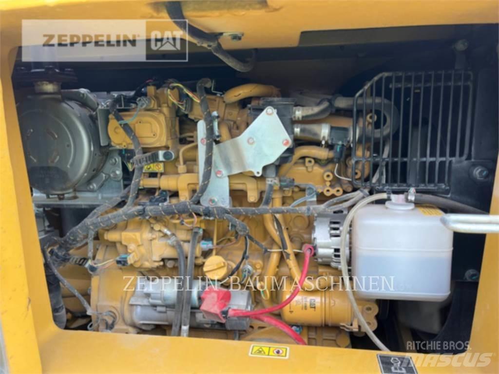 CAT 310 Telakaivukoneet