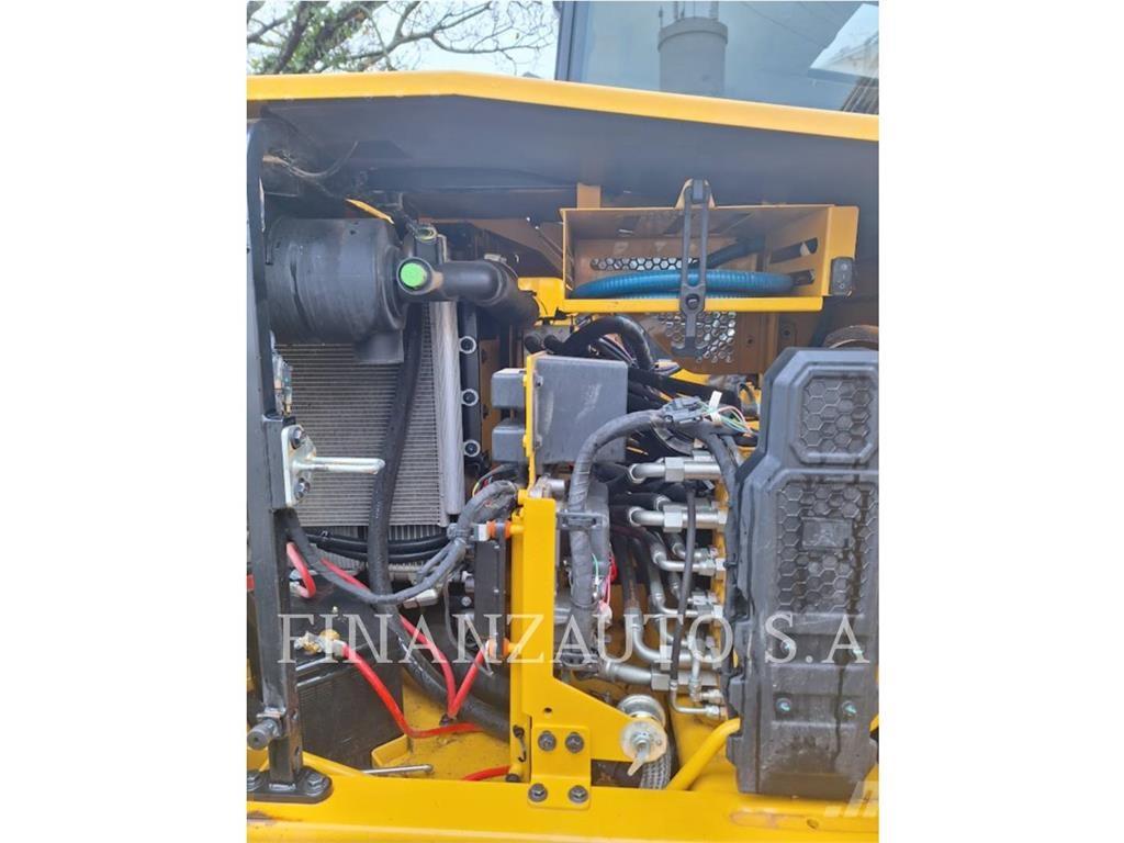 CAT 310 Telakaivukoneet