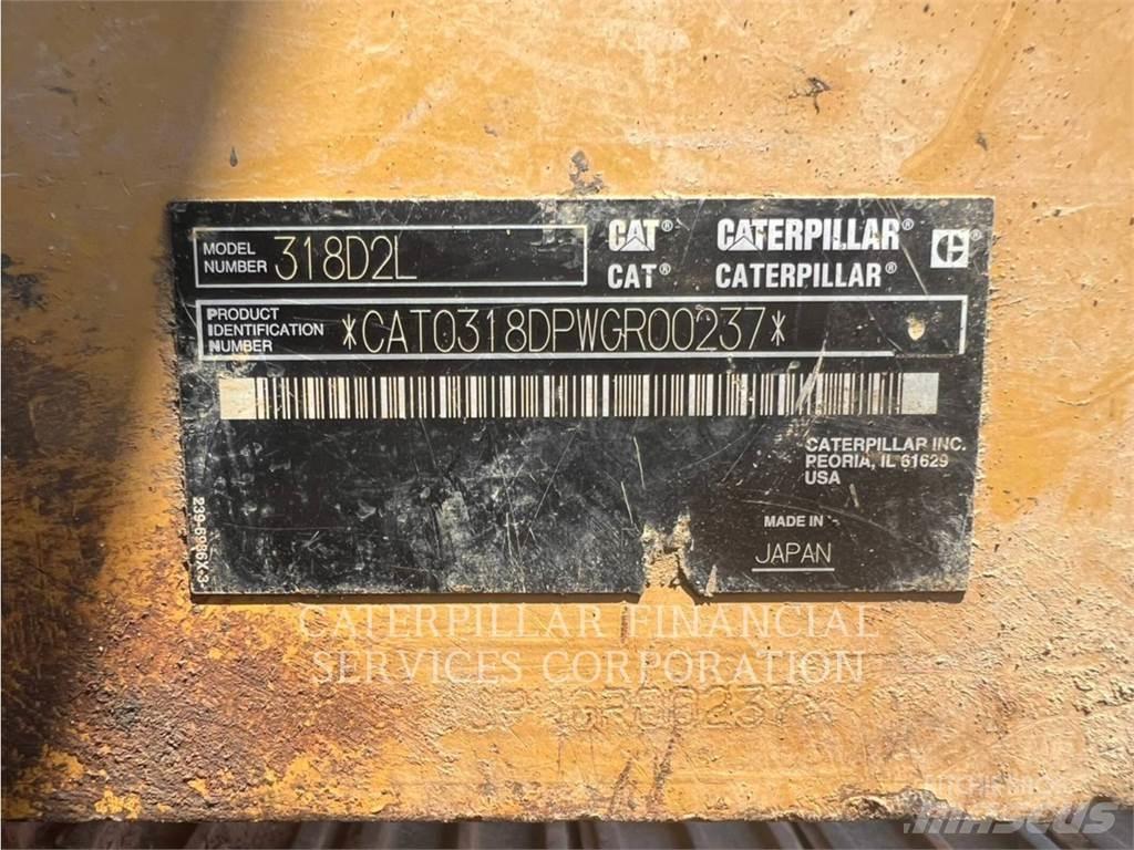 CAT 318D2L Telakaivukoneet
