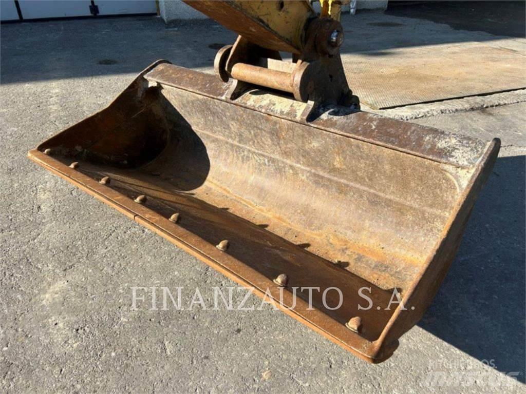 CAT 318F Telakaivukoneet