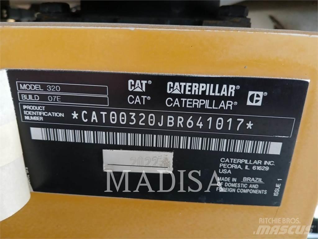 CAT 320 Telakaivukoneet