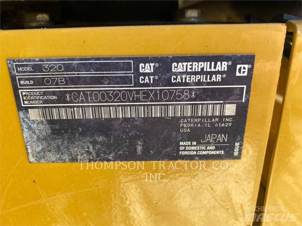 CAT 320 Telakaivukoneet