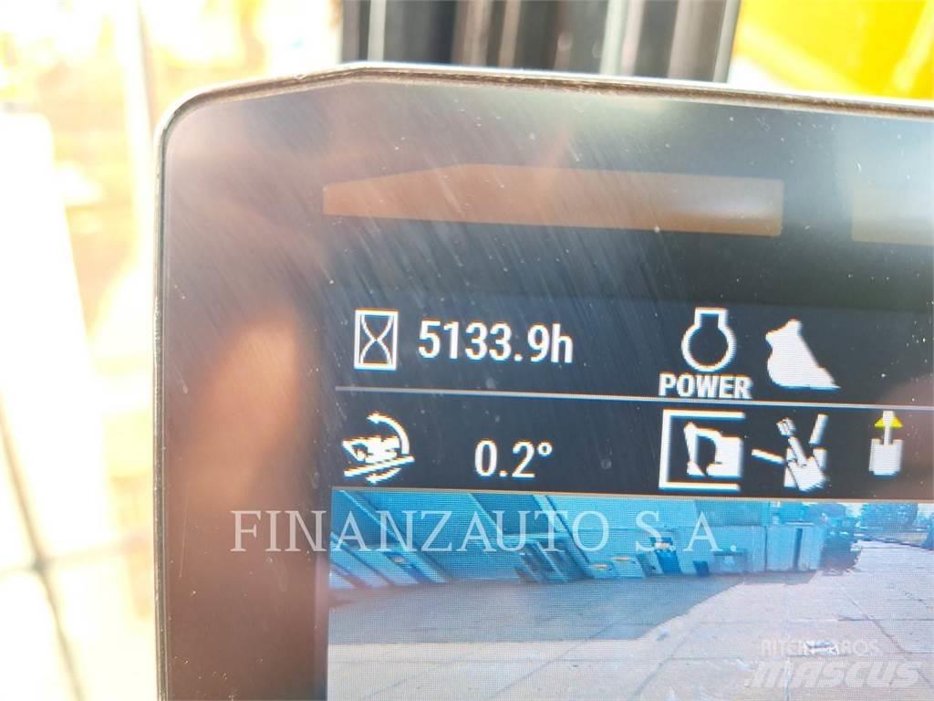 CAT 320 Telakaivukoneet