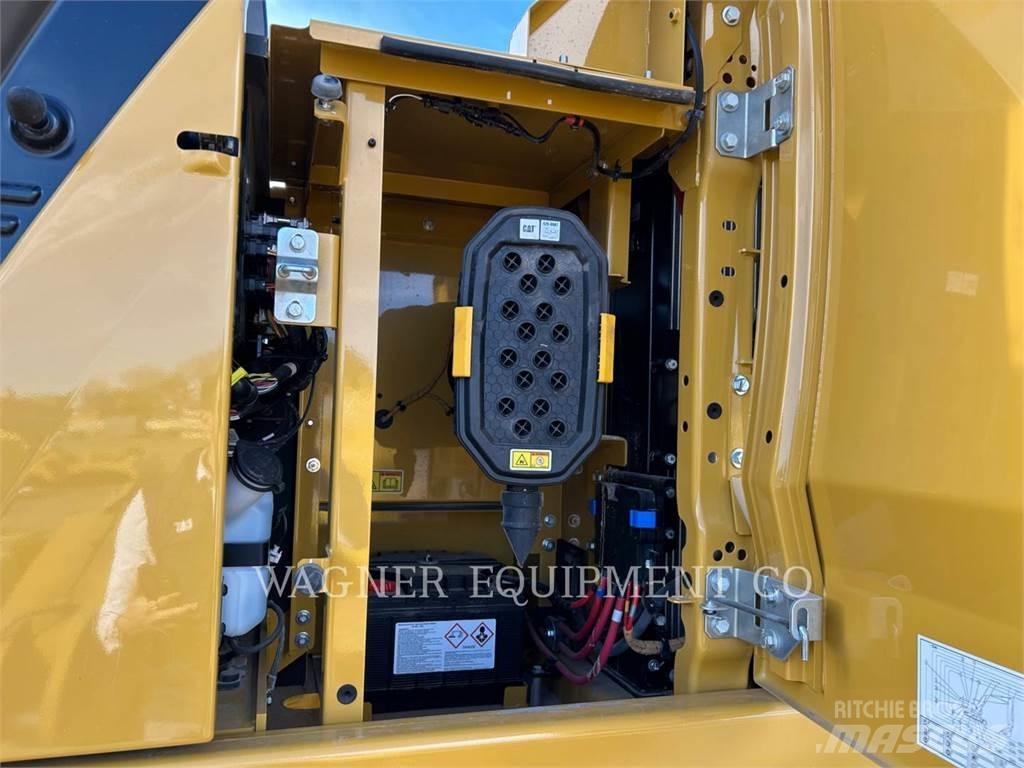 CAT 320 Telakaivukoneet