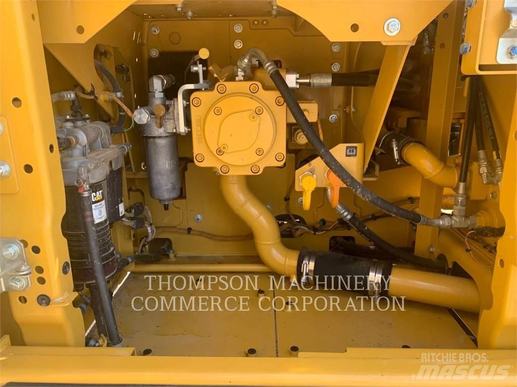 CAT 320 Telakaivukoneet